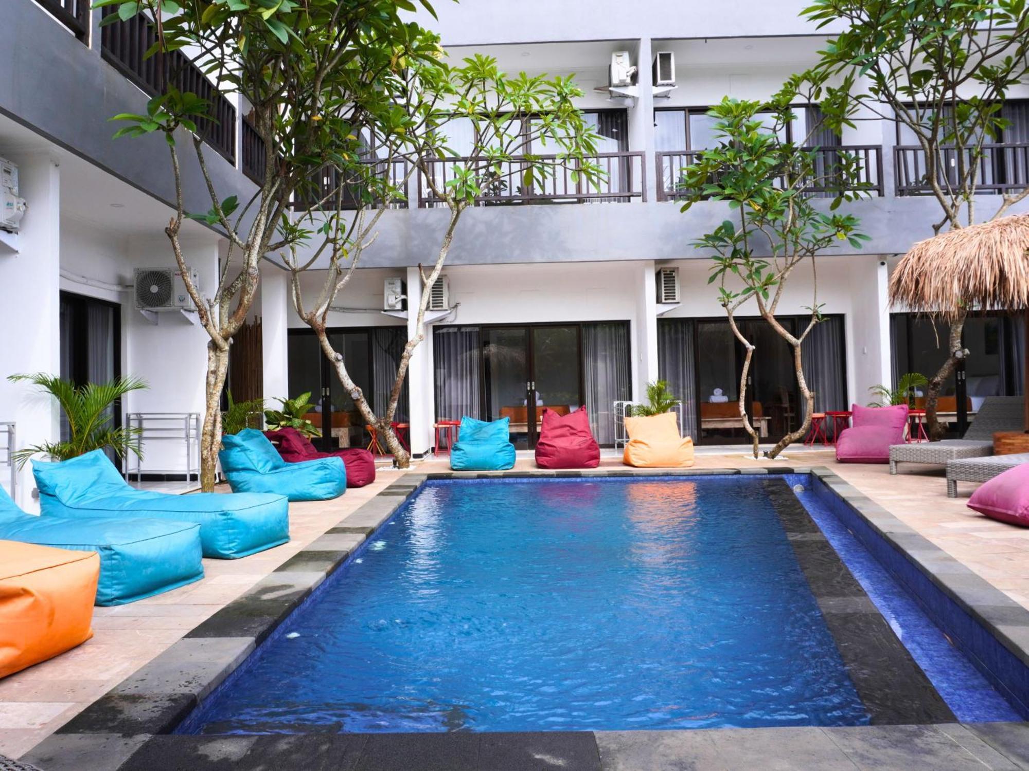 Summer Of Surf Hostel Uluwatu Ungasan Eksteriør billede